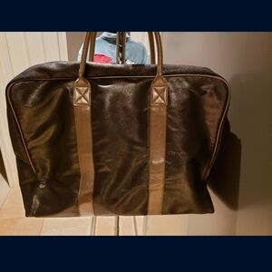 Stylish Green and Gold Travel Bag